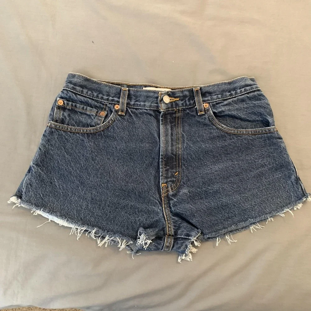 Levi's 517 Shorts Mens 32 Blue Dark Wash‎ Denim Cutoff Frayed Raw Hem Cheeky